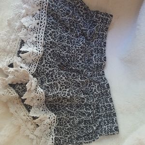 SOLD Cute lacey print shorts